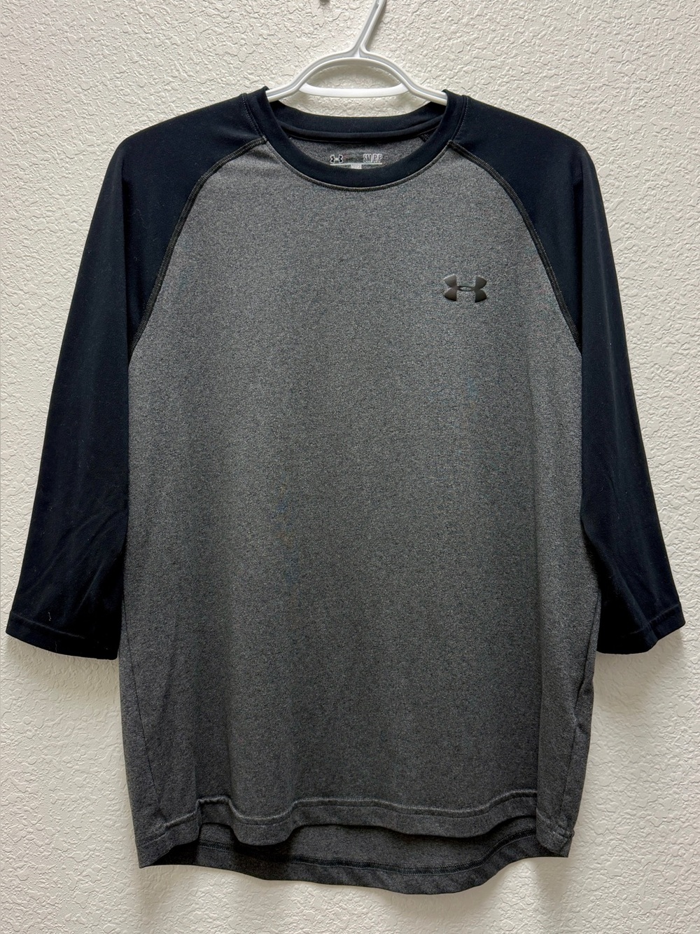 Under Armour Men’s Small 3/4 Length Sleeves HeatGear Loose Fit Grey Black
